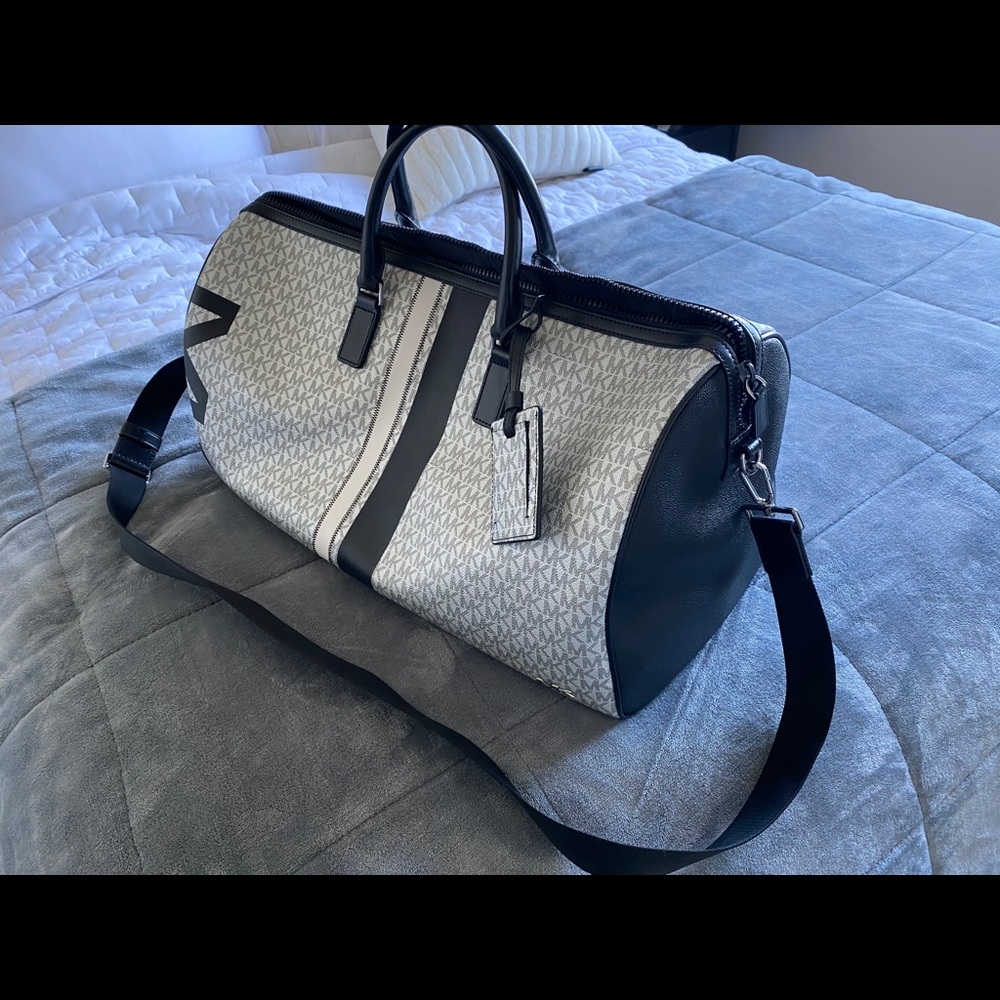MK duffle bag silver/black - Picture 5 of 6